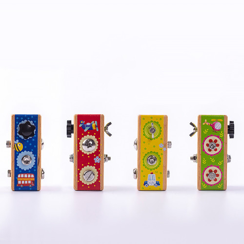 Детская развивающая игрушка Lesko DW-063 Бизиборд (11918-71201) Детская развивающая игрушка Lesko DW-063 Бизиборд (11918-71201)